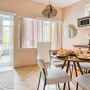 Proche Parc Monceau #17eme #arcdetriomphe - Gourgaud Appartement Paris